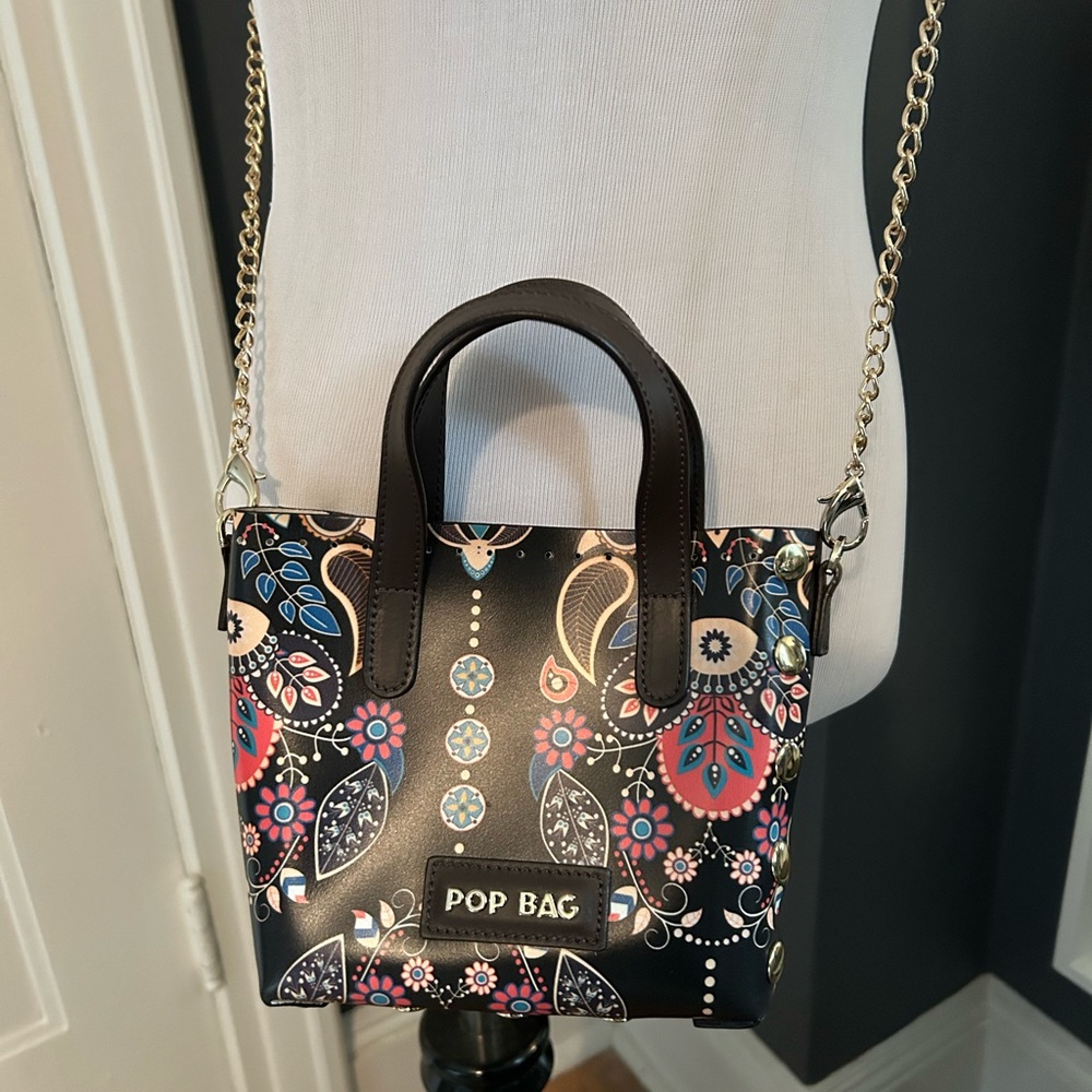 Very unique petite tote never used - Picture 2 of 7